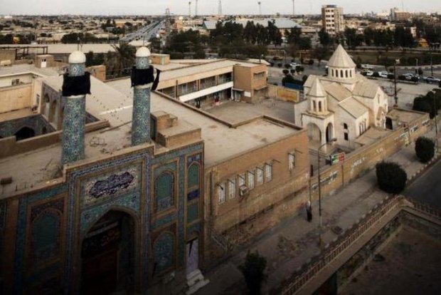 کلیسای سور کارپت بازگشایی شد/همجواری کلیسا و مسجد در آبادان