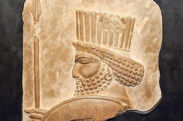 سر سرباز هخامنشی دوم و سوم هم به ایران می آید