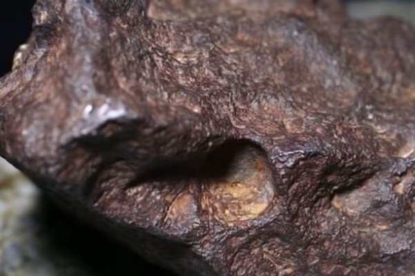 نمایش شهاب سنگ قجری در کاخ گلستان