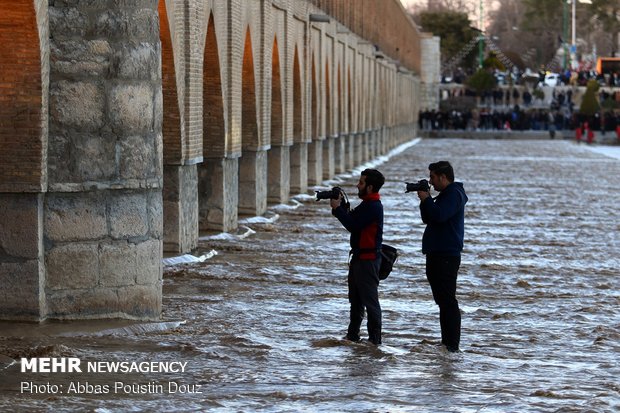 درخواست مونسان از  روحانی: ستاد احیای زاینده رود فعال شود