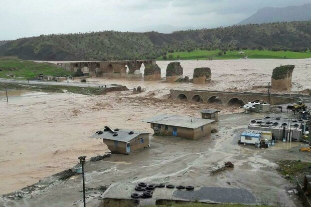 مرمت پل تاریخی «کشکان» آغاز شد