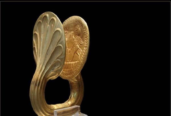 نمایش حلقه زرین ارجان در سرزمین مادری