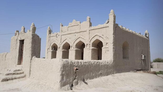 بازگشایی تدریجی مراکز گردشگری/نجات یک مسجد تاریخی از تخریب