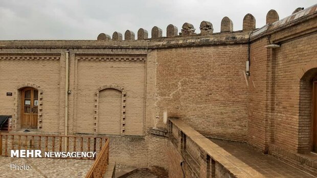 خسارت زلزله به بناهای تاریخی لرستان/ترک‌های فلک الافلاک عمیق‌ترشد