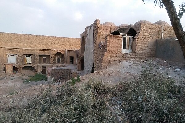 کاروانسرای «جر» در مرکز بافت تاریخی کرمان ویران شده است